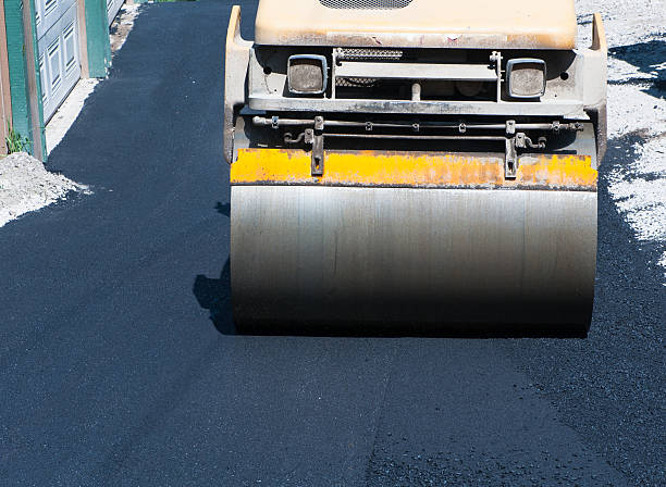 Best Recycled Asphalt Driveway Installation  in Wanakah, NY